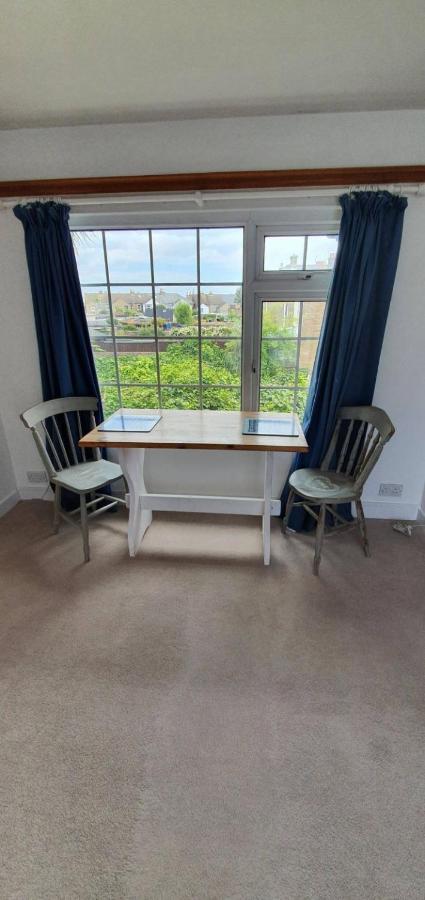 Beautiful 1 Bedroom Cottage With Courtyard. Deal Exterior foto