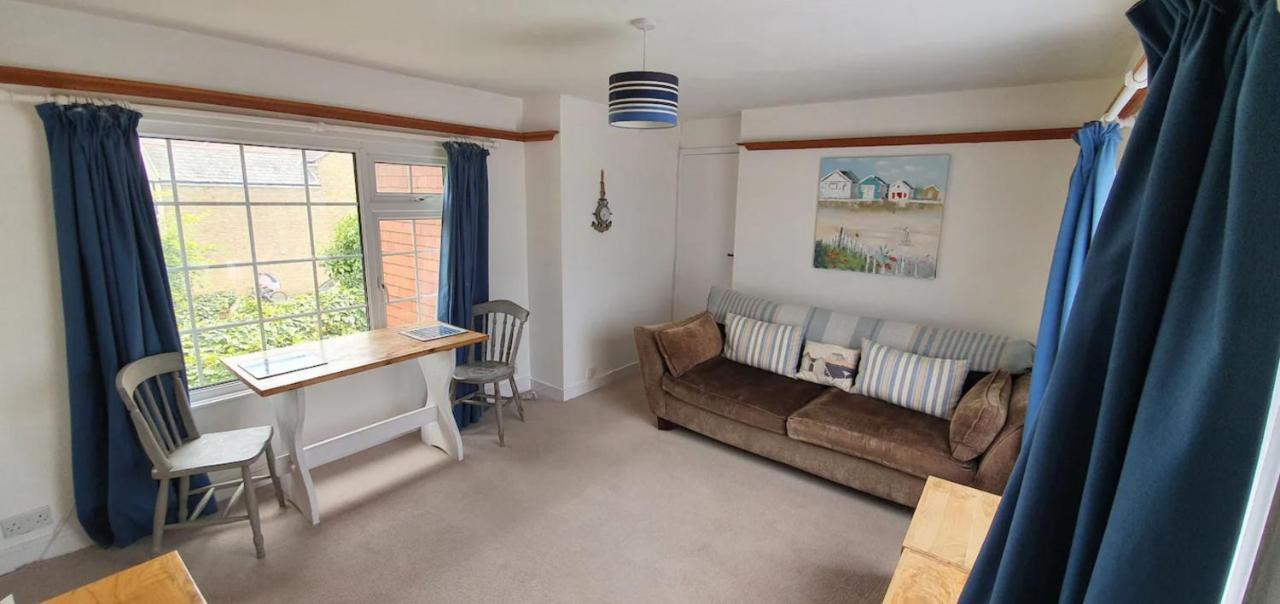 Beautiful 1 Bedroom Cottage With Courtyard. Deal Exterior foto